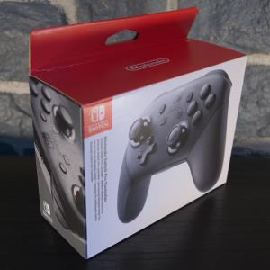 Nintendo Switch Pro Controller (02)